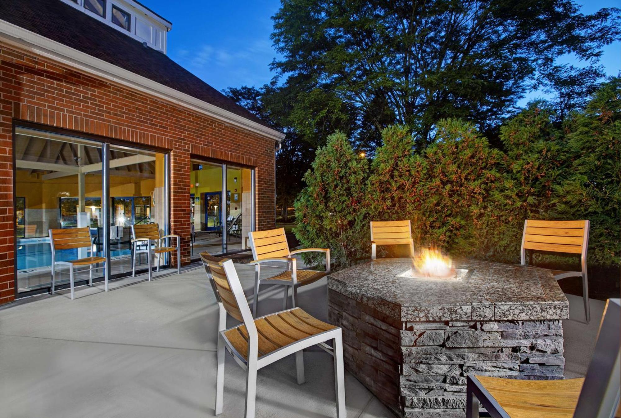 Homewood Suites By Hilton Chicago-Lincolnshire Bagian luar foto